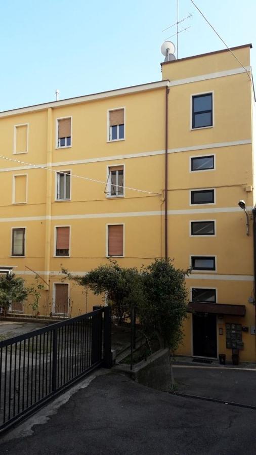Marilyn House Apartment Desenzano del Garda Bagian luar foto