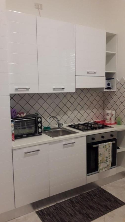 Marilyn House Apartment Desenzano del Garda Bagian luar foto